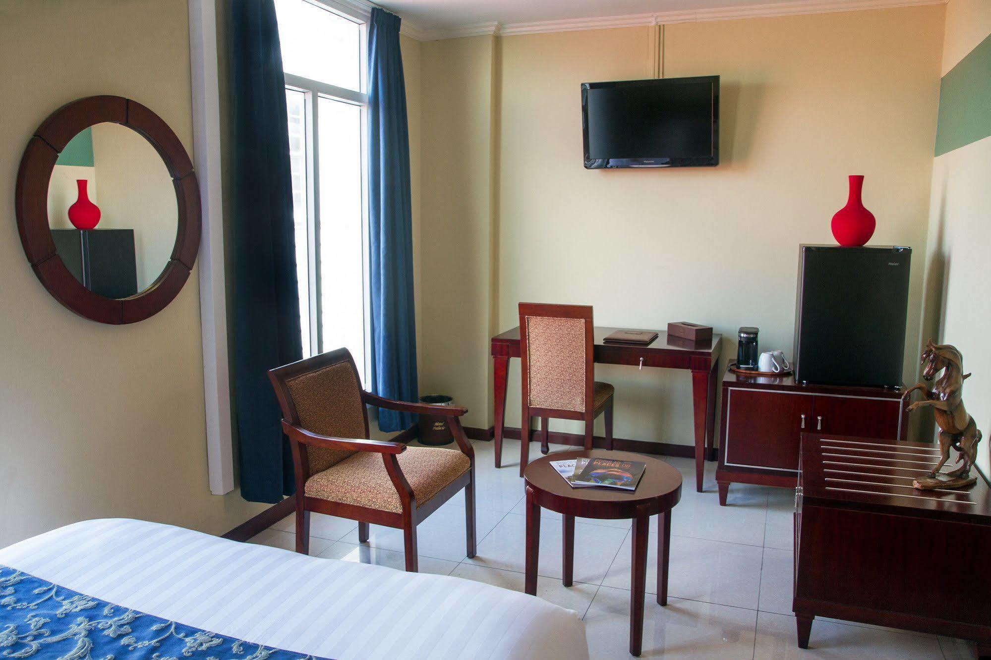 פרמריבו Hotel Palacio מראה חיצוני תמונה