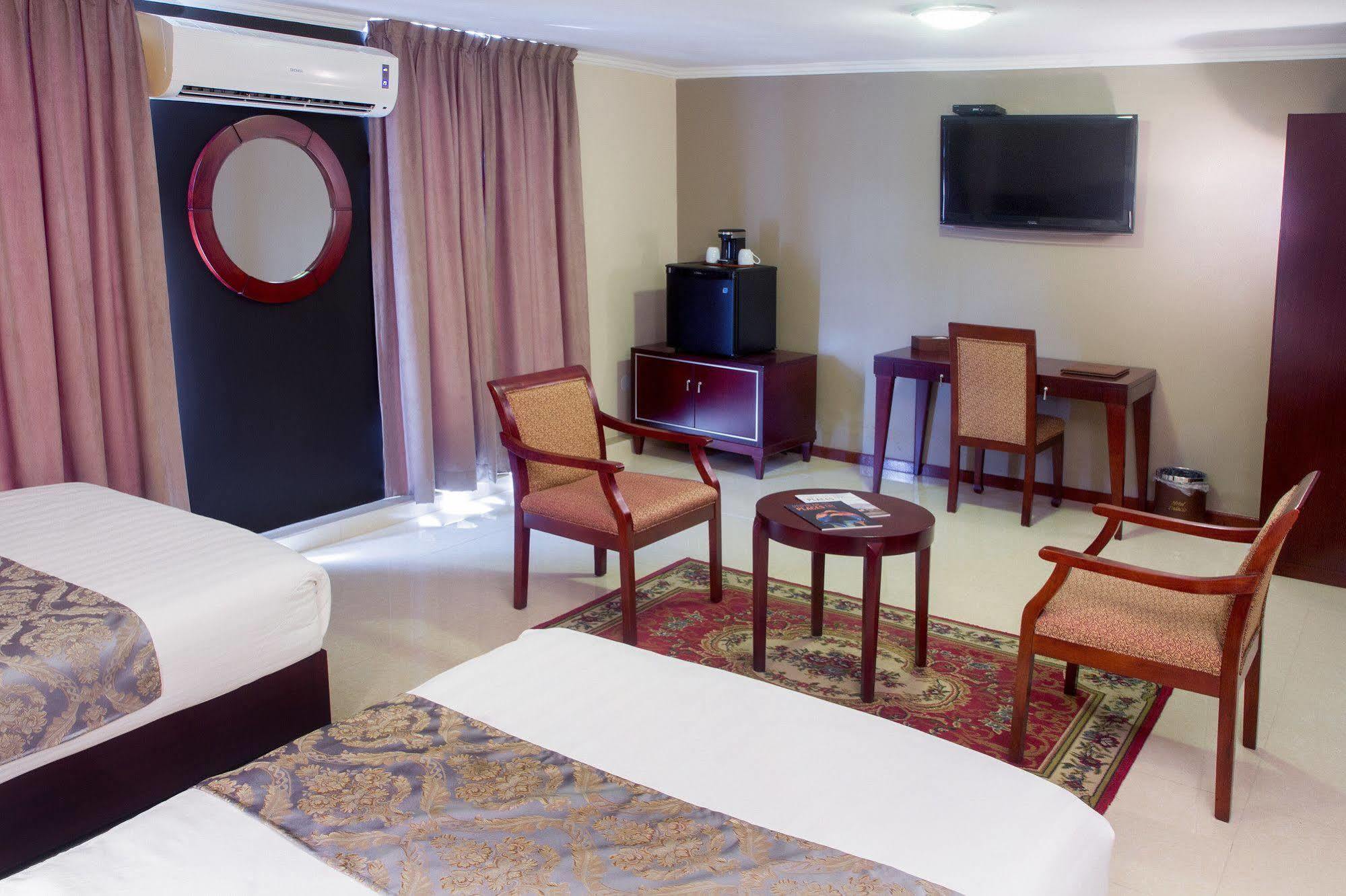 פרמריבו Hotel Palacio מראה חיצוני תמונה