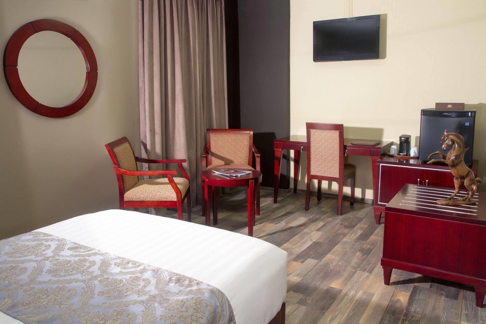 פרמריבו Hotel Palacio מראה חיצוני תמונה